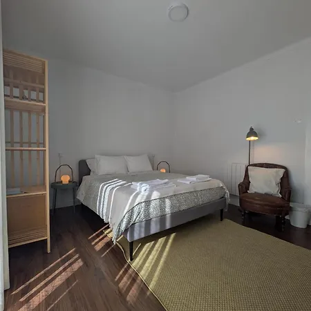 Avenue ゲストハウス Apúlia